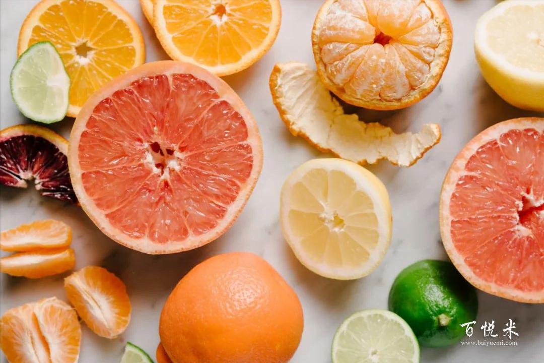 為什么要用金酒為基酒來調(diào)雞尾酒？那是因?yàn)榻鹁朴羞@些原料